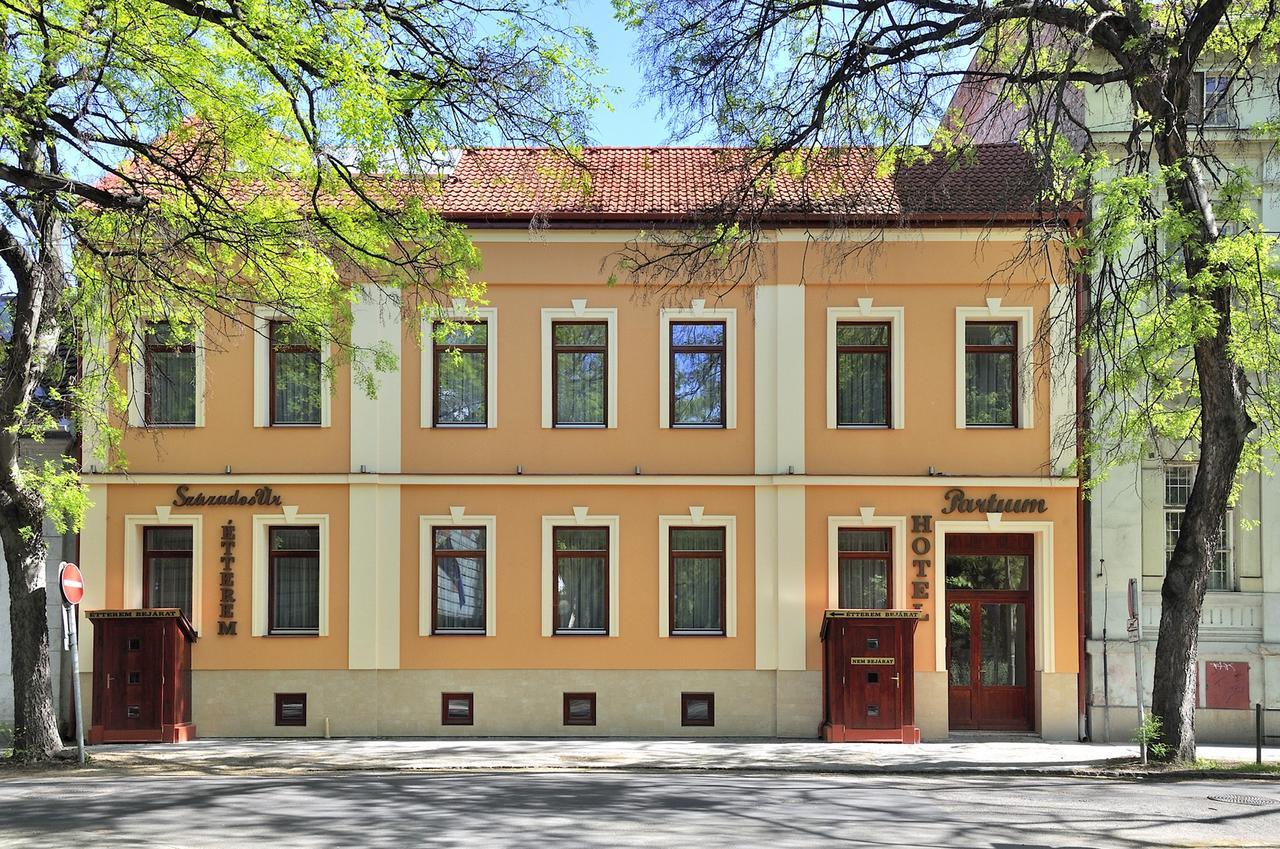 Partium Hotel Сегед Экстерьер фото